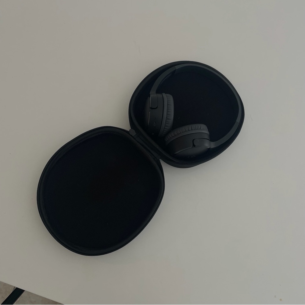 Belkin SoundForm Mini Kids Wireless Bluetooth Headphones Black